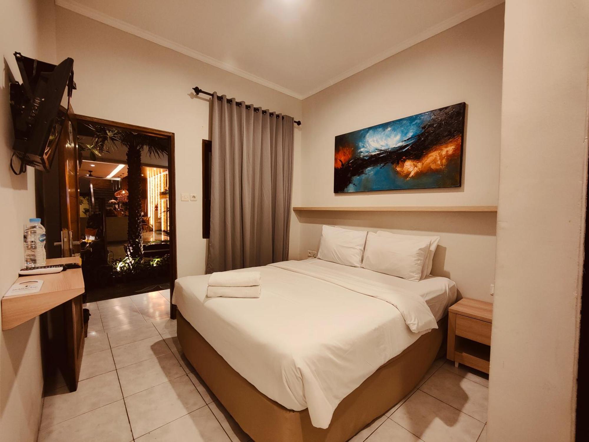 Rabasta Enjoy Kuta Hotel