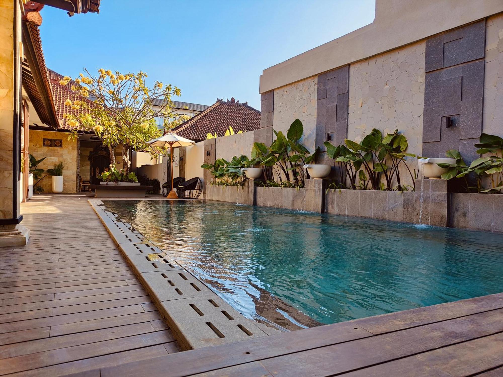 Hotel Rabasta Enjoy Kuta 3*