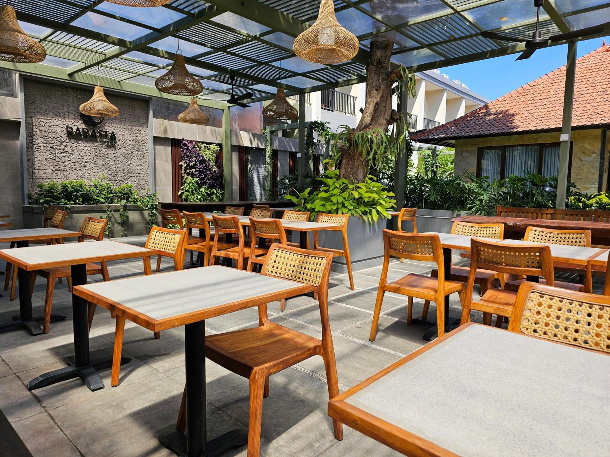 Rabasta Enjoy Kuta 3*